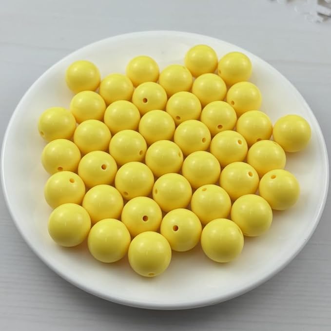 YUEXIGO 40pcs Acrylic Round Beads for Crafts 18mm Resin Candy Color Spacer Beads with Hole for Jewelry Making Sewing Crafts Decoration Necklaces Bracelets Earrings Supplies(Yellow)