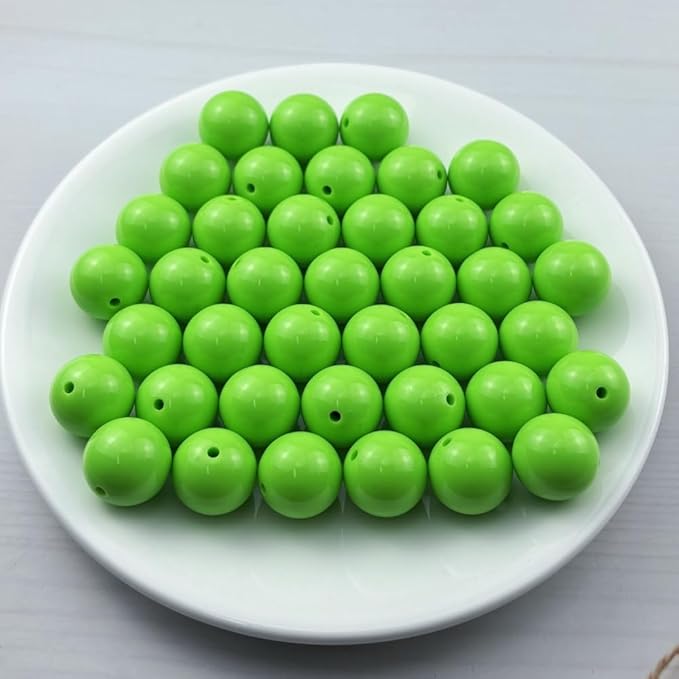 YUEXIGO 40pcs Acrylic Round Beads for Crafts 18mm Resin Candy Color Spacer Beads with Hole for Jewelry Making Sewing Crafts Decoration Necklaces Bracelets Earrings Supplies(Green)