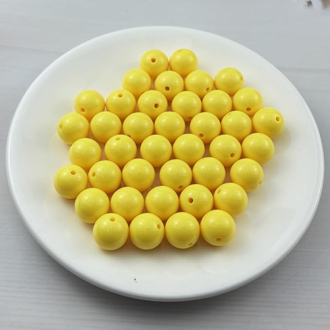 YUEXIGO 40pcs Acrylic Round Beads for Crafts 16mm Resin Candy Color Spacer Beads with Hole for Jewelry Making Sewing Crafts Decoration Necklaces Bracelets Earrings Supplies(Yellow)
