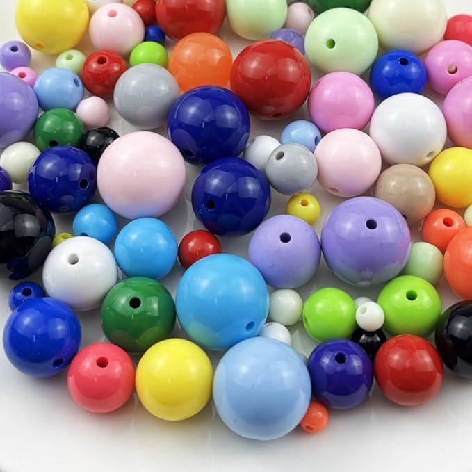 YUEXIGO 700pcs Acrylic Round Beads for Crafts 6mm Resin Candy Color Spacer Beads with Hole for Jewelry Making Sewing Crafts Decoration Necklaces Bracelets Earrings Supplies(Dark Green)