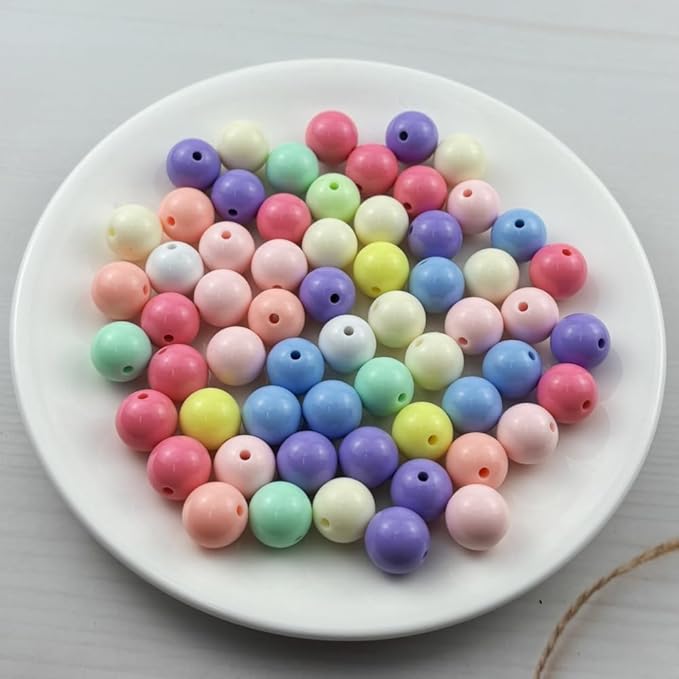 YUEXIGO 60pcs Acrylic Round Beads for Crafts 14mm Resin Candy Color Spacer Beads with Hole for Jewelry Making Sewing Crafts Decoration Necklaces Bracelets Earrings Supplies(Light Mix Colors)