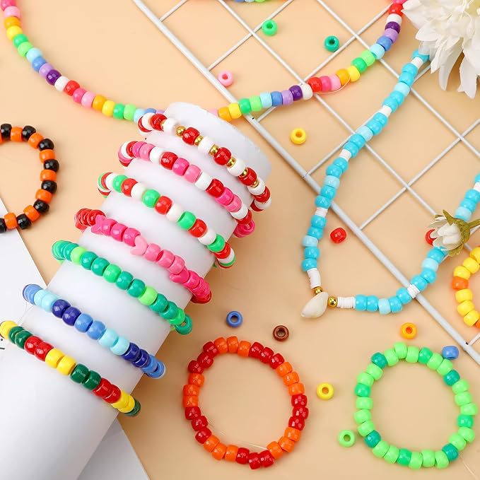 UPINS 1200pcs Multi-Colored Beads Plastic Beads for Party Decoration Supplies