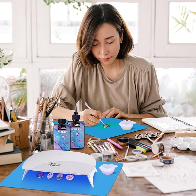 LET'S RESIN UV Resin, 300g Low Viscosity Crystal Clear Thin Resin Kit, Quick-Curing & Low Shrinkage Ultraviolet Epoxy Resin for Crafts, Casting, Silicone Molds