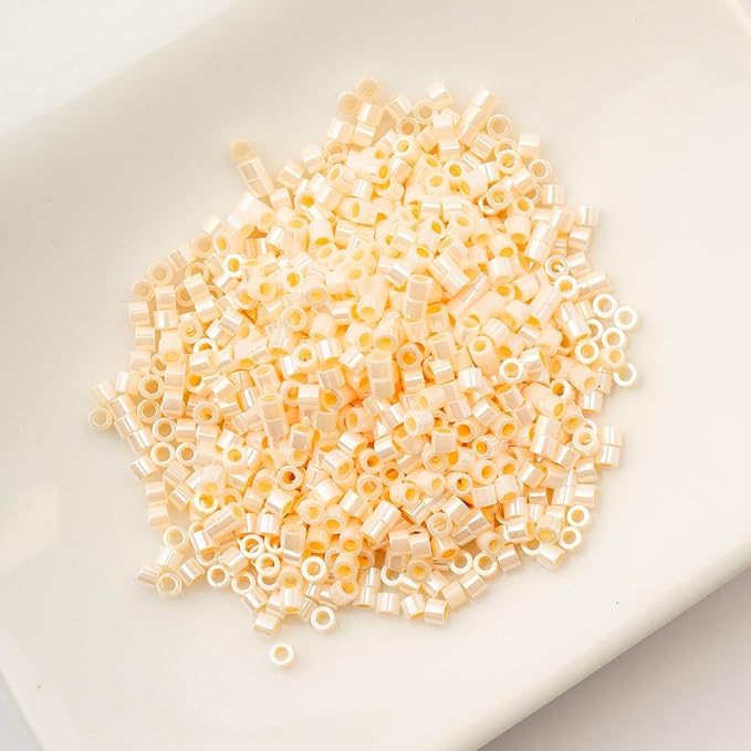 John Bead 25g Cylin Beads Light Beige Glazed Luster 11/0 Glass Cylindrical Seed Beads for Jewelry Bracelets Necklaces Earrings Making Embroidery Home Decor